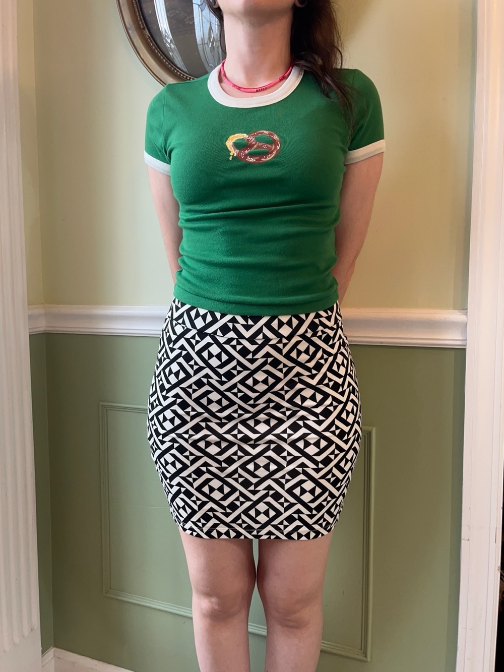 Forever 21 Y2K kaleidoscope geometric pencil mini skirt